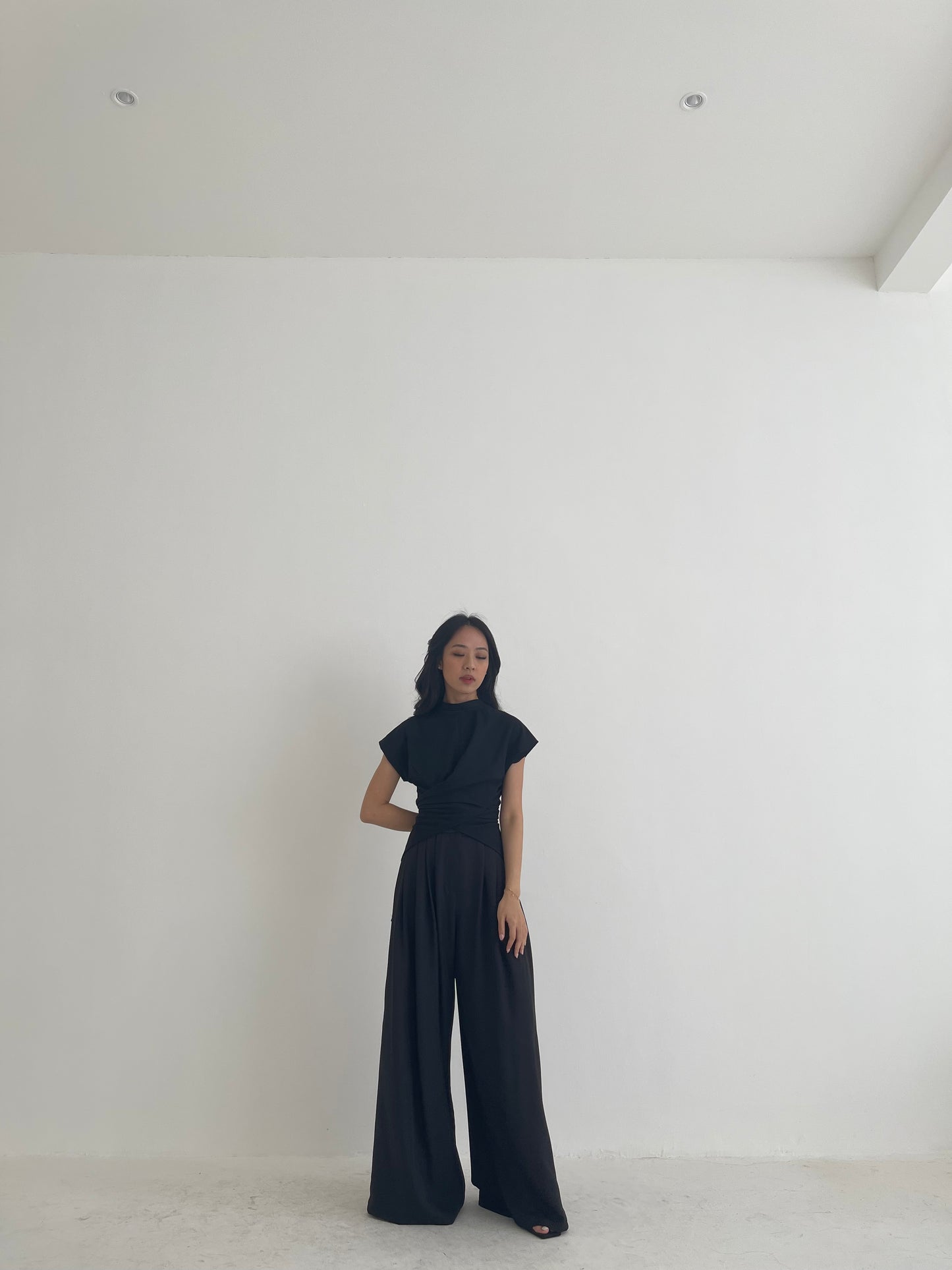 SAIGE WRAP TOP