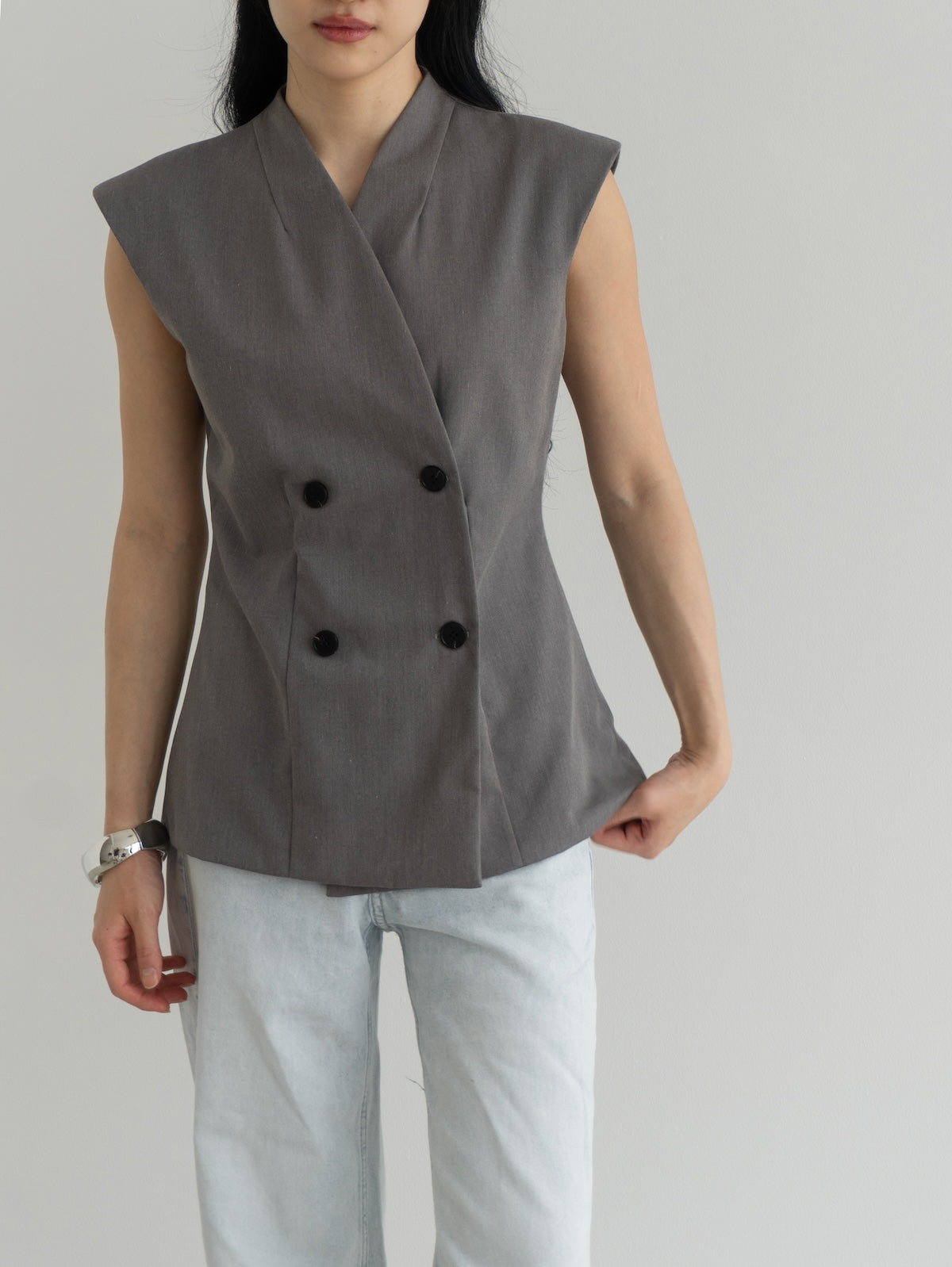 ADRIEN VEST