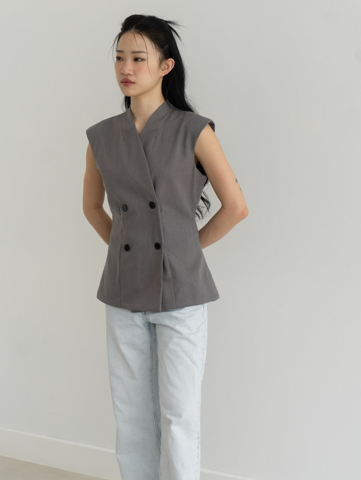 ADRIEN VEST