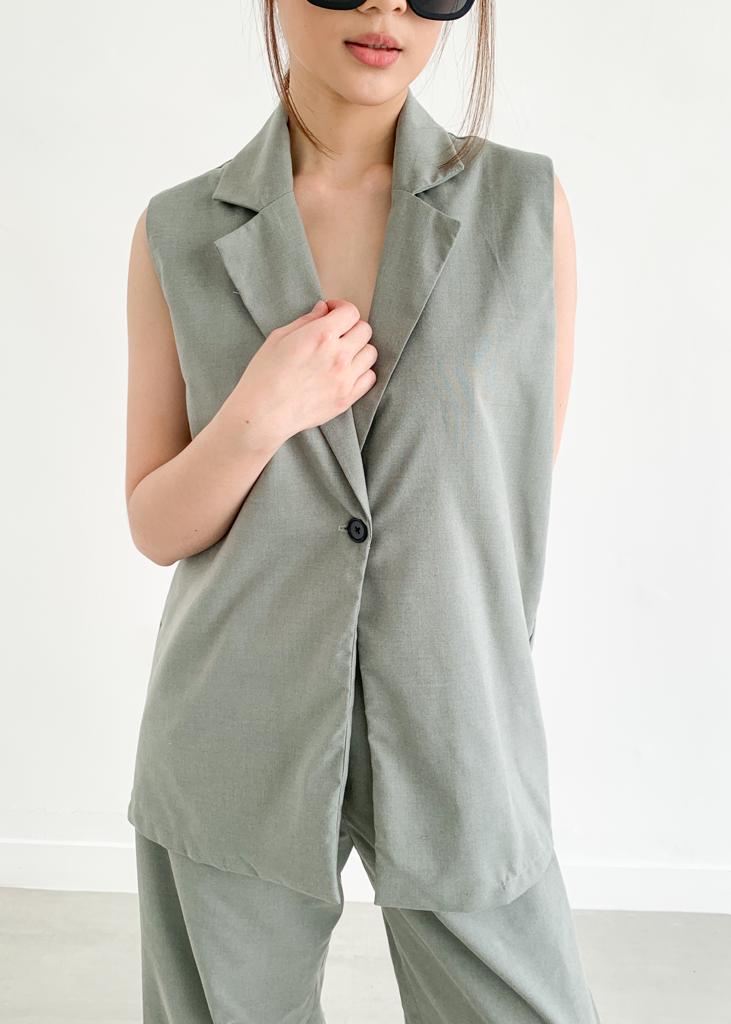MIKA VEST