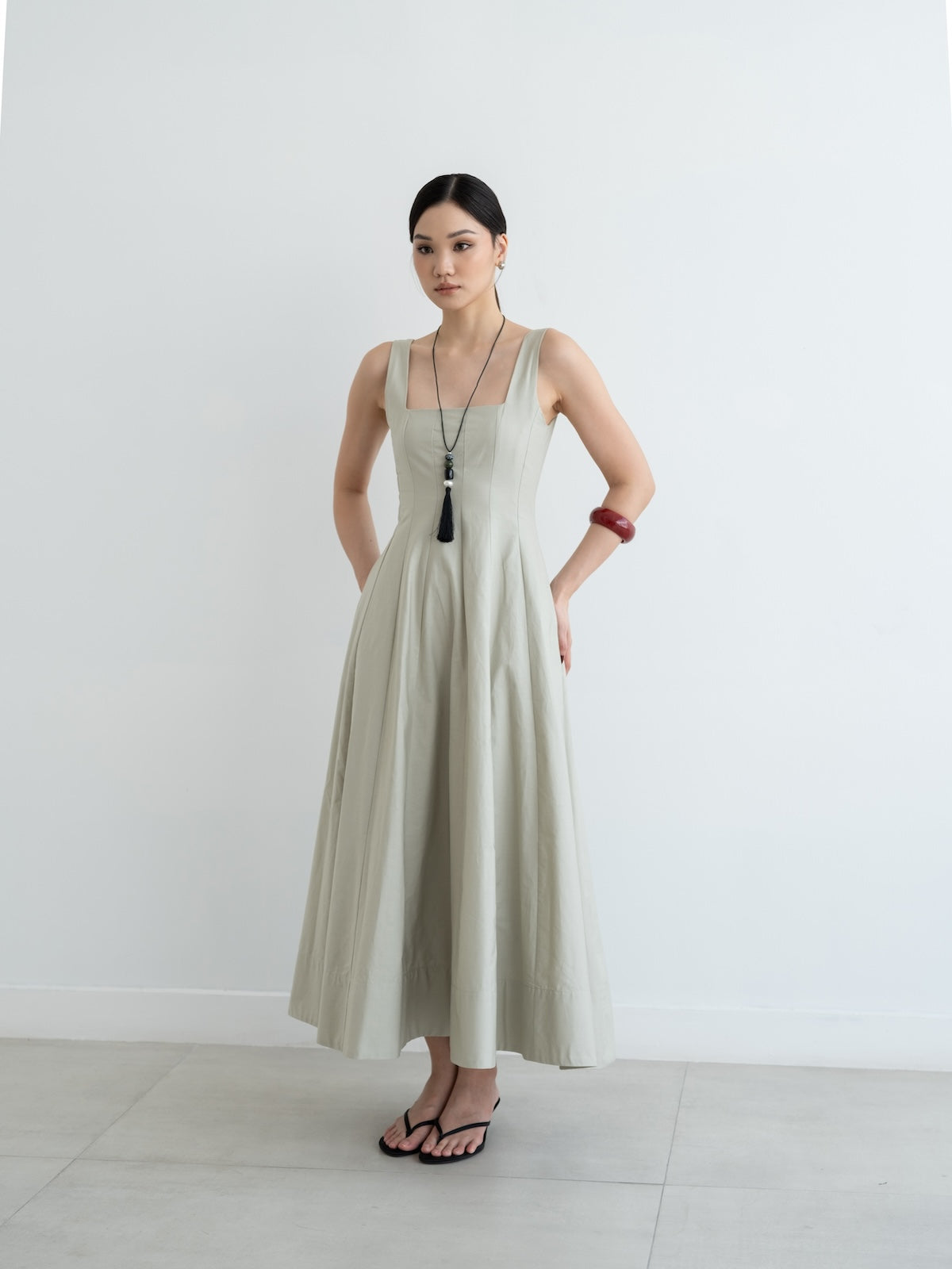 HOUR DRESS