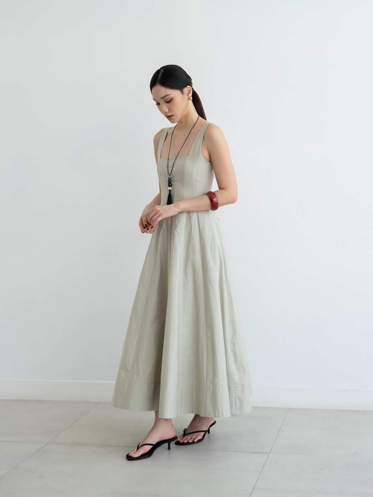 HOUR DRESS