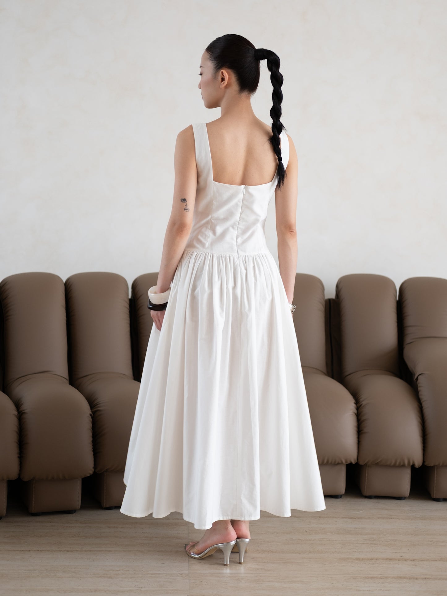 VENUE DRESS