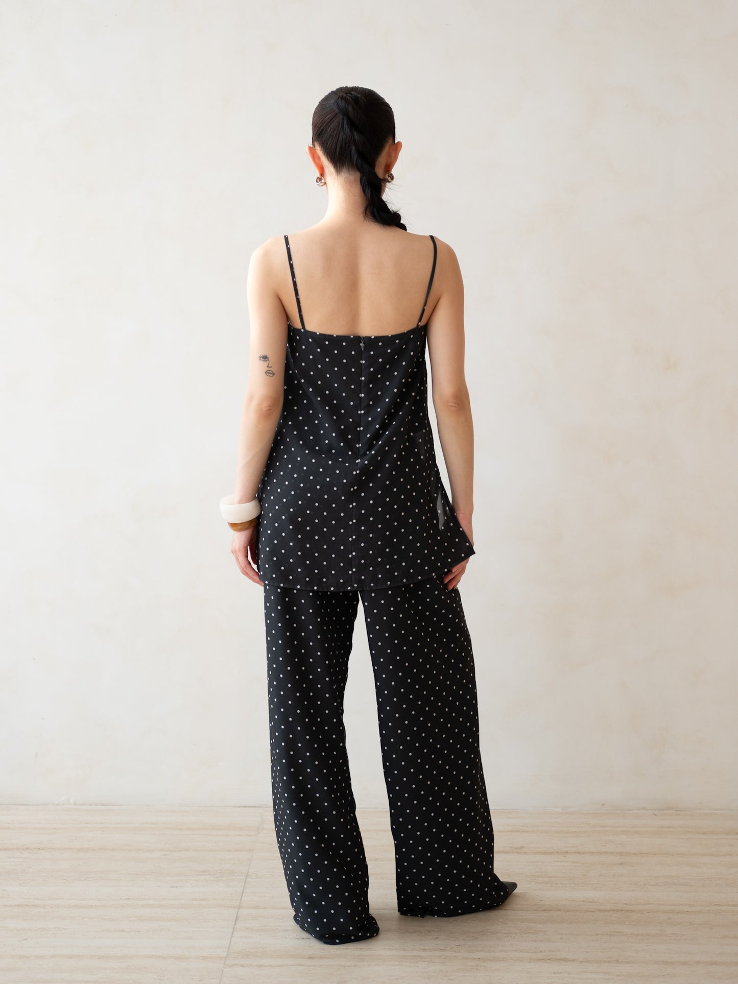 NIXIE TOP