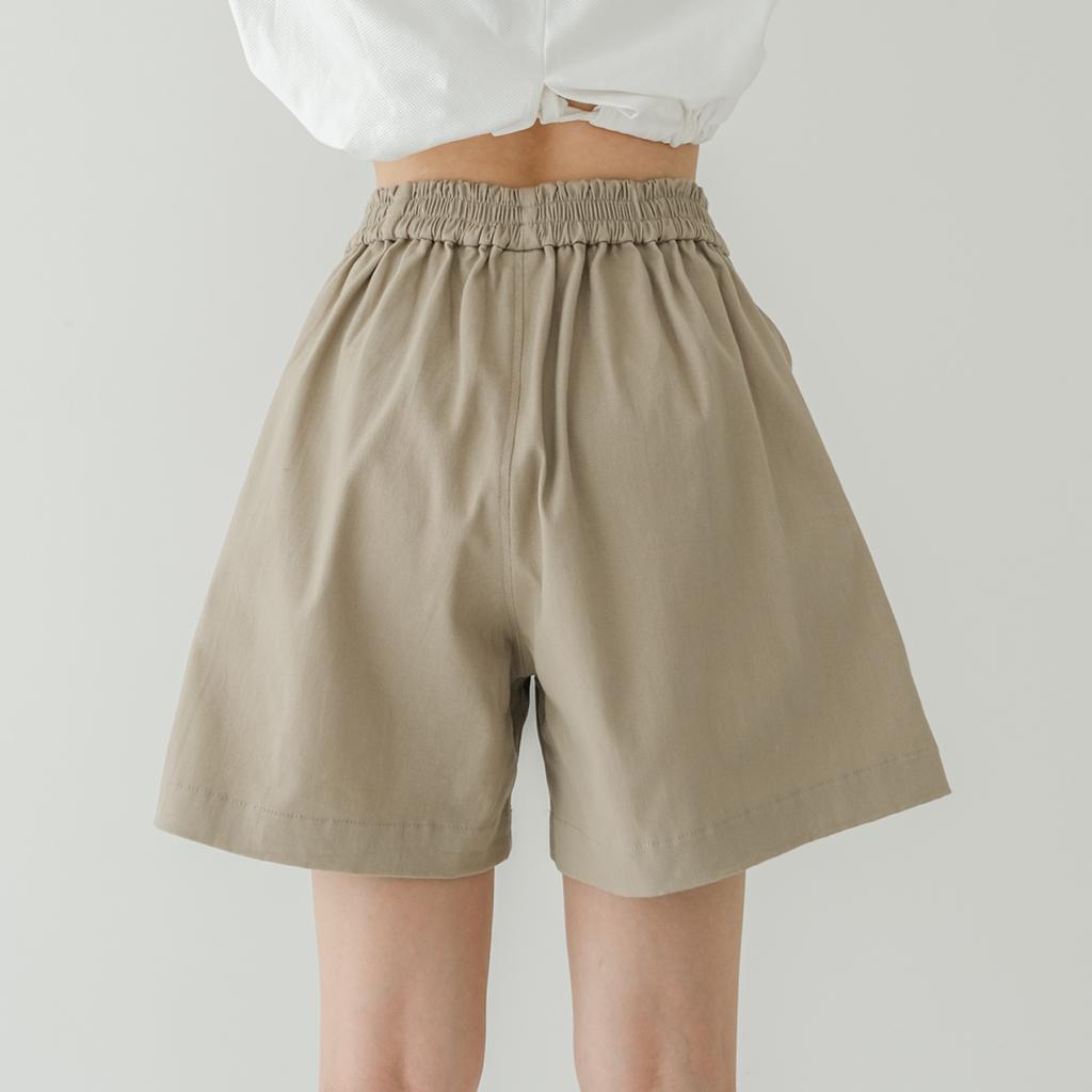 MAE SHORT