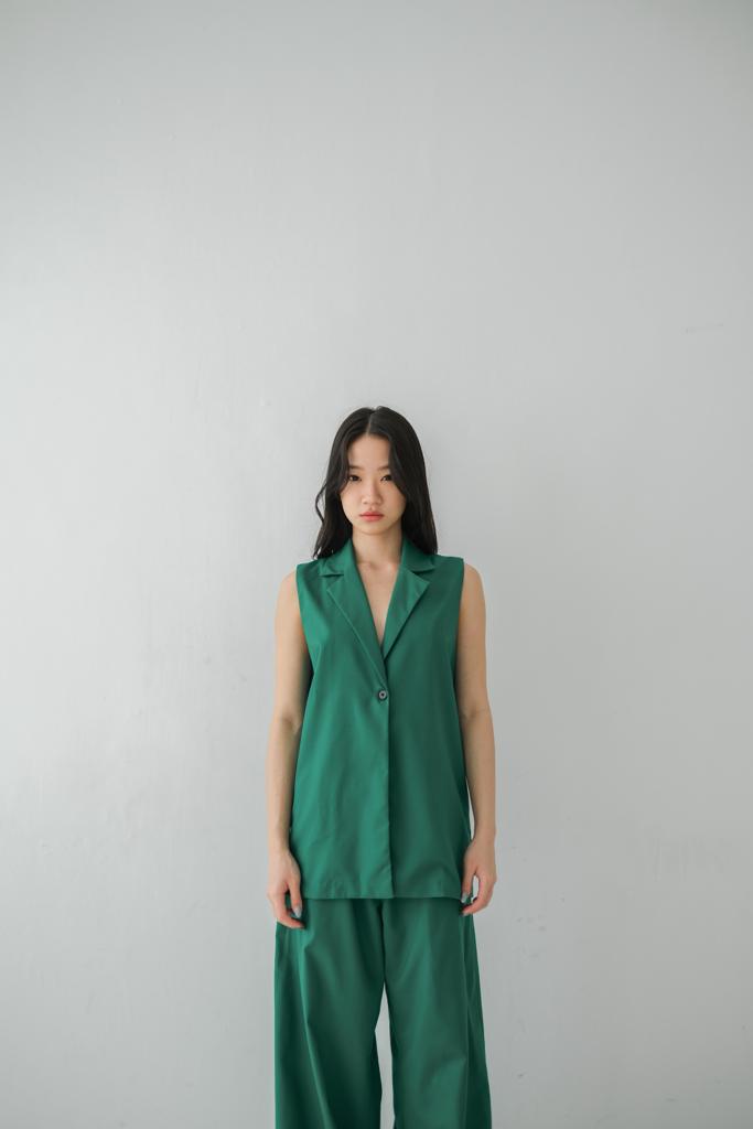 MIKA VEST